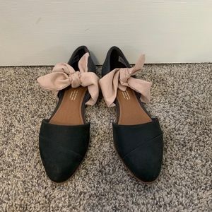 TOMS Flats